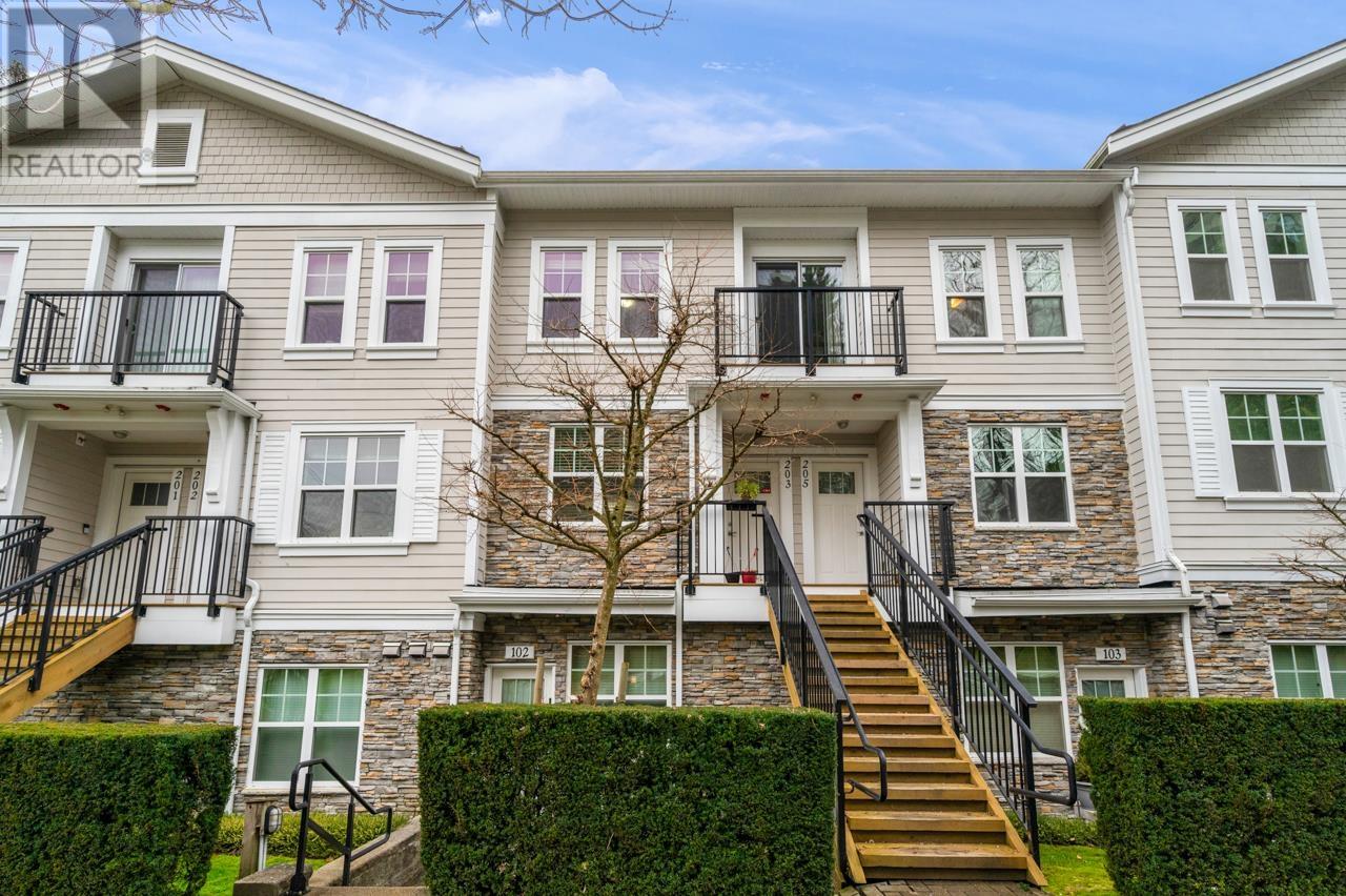 203 4135 SARDIS STREET, Burnaby, British Columbia