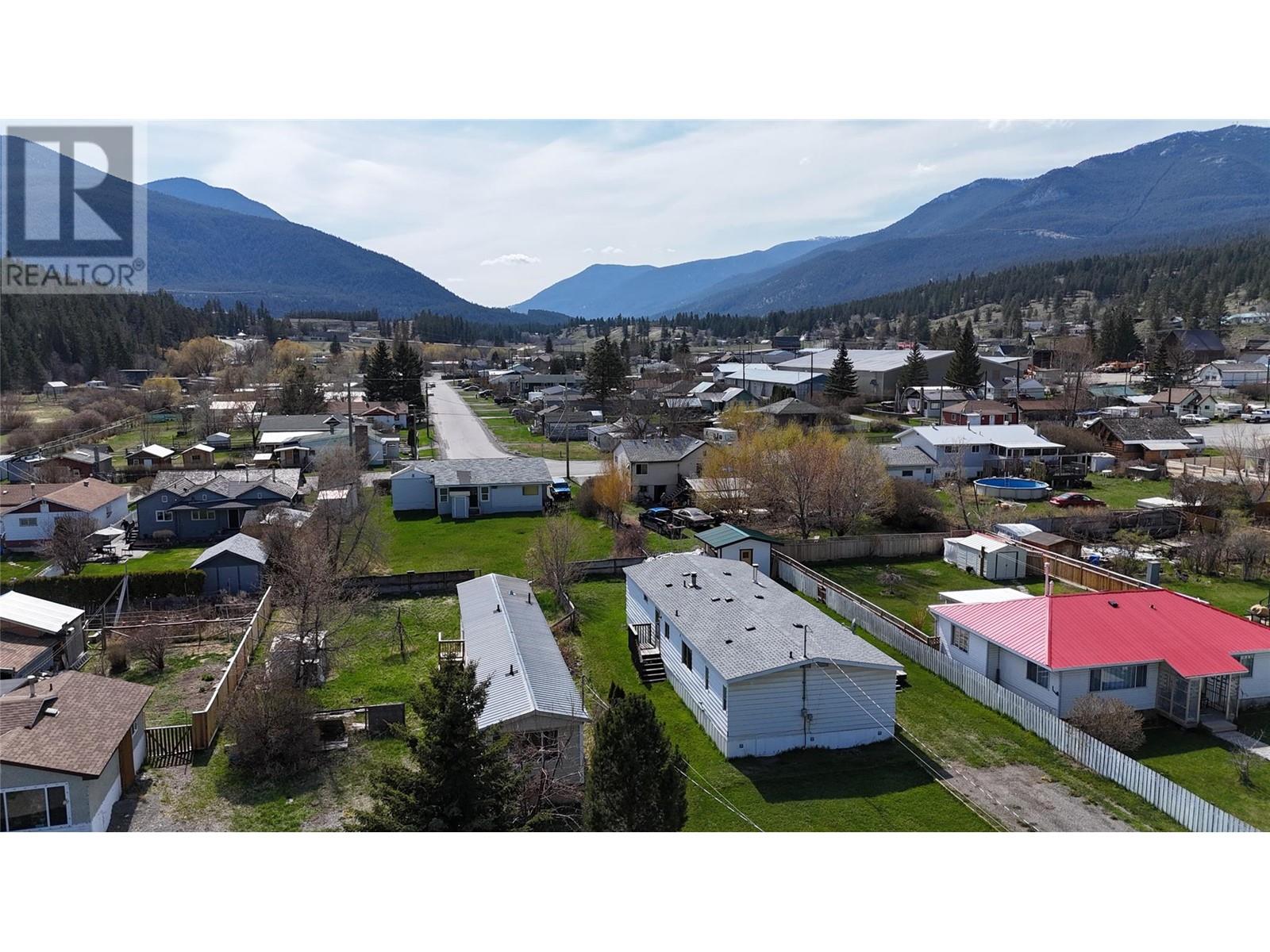 209 Foster Avenue, Clinton, British Columbia  V0K 1K0 - Photo 10 - 10345768