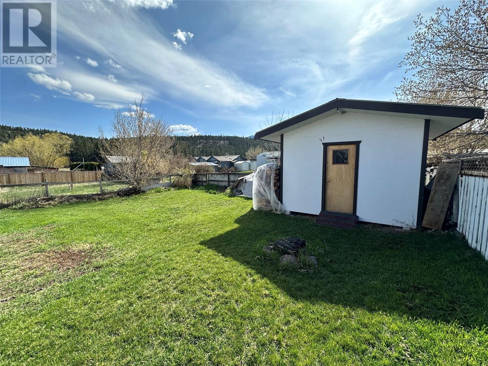 209 Foster Avenue, Clinton, British Columbia  V0K 1K0 - Photo 14 - 10345768