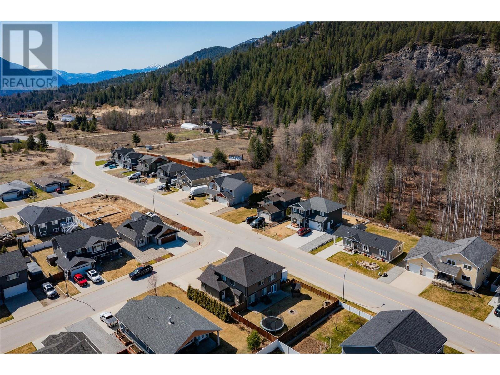 1537 Rosewood Lane, Castlegar, British Columbia  V1N 4X7 - Photo 53 - 10334351