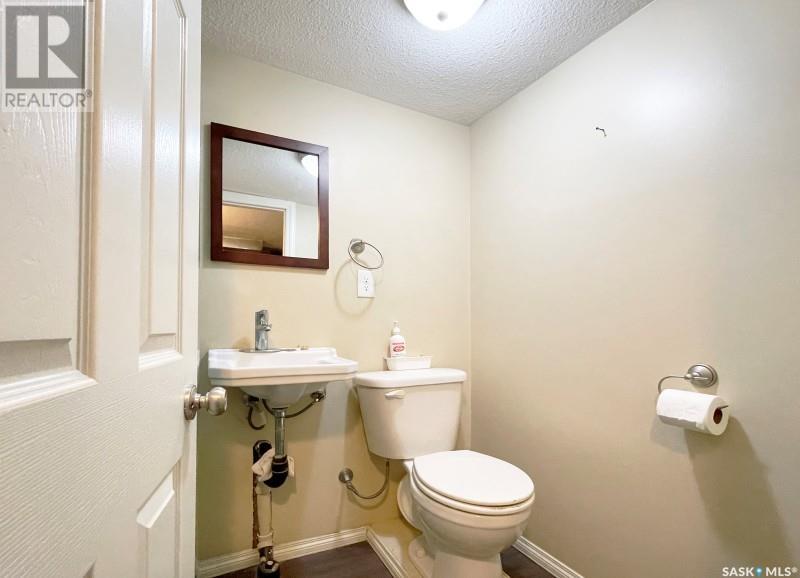 56 Athabasca Street W, Moose Jaw, Saskatchewan  S6H 2B5 - Photo 11 - SK004214