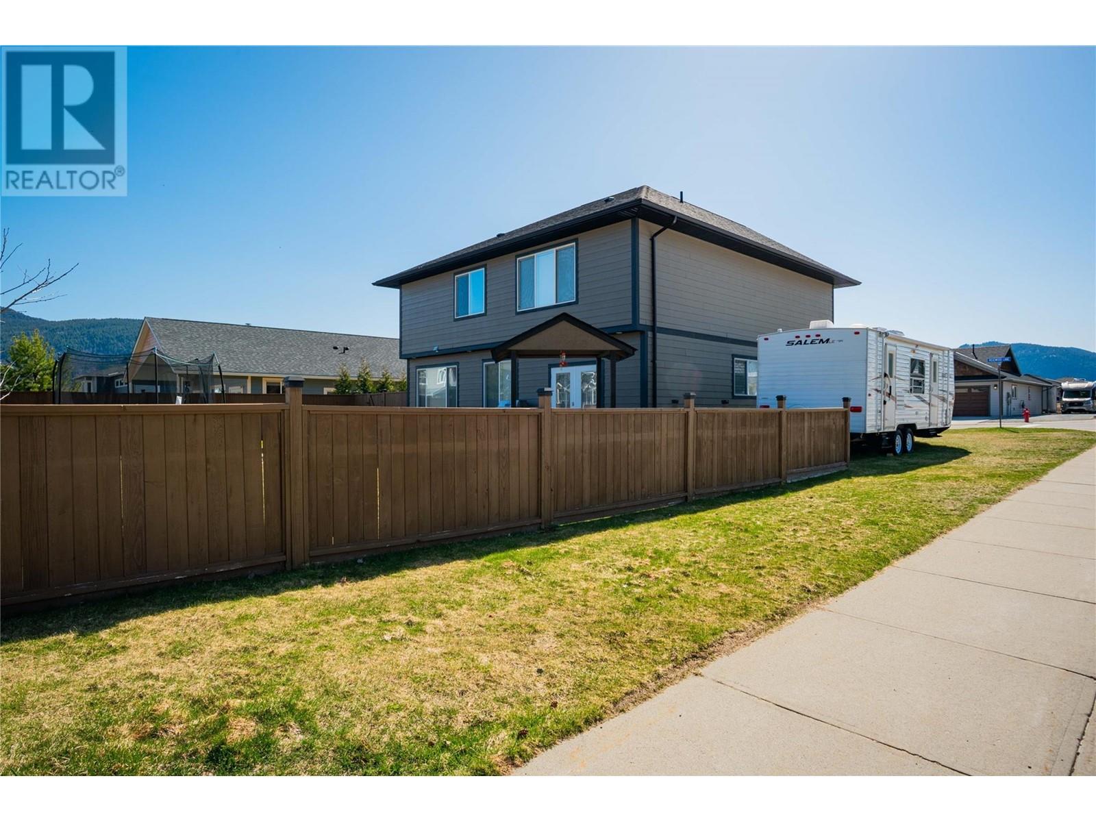 1537 Rosewood Lane, Castlegar, British Columbia  V1N 4X7 - Photo 59 - 10334351