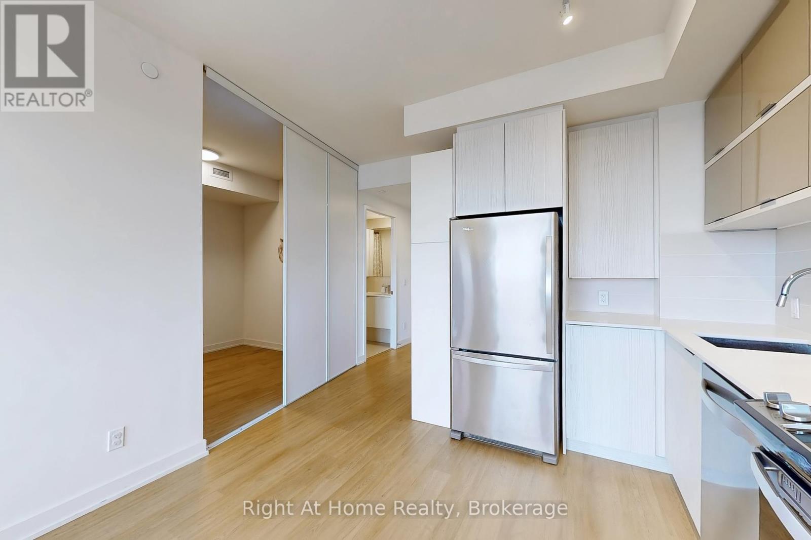 2208 - 10 Deerlick Court, Toronto, Ontario  M3A 0A7 - Photo 10 - C12114037