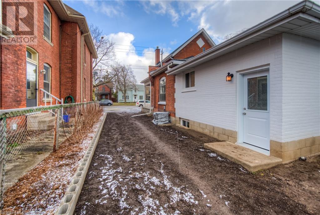 Property at 34 PALMERSTON Avenue image 5