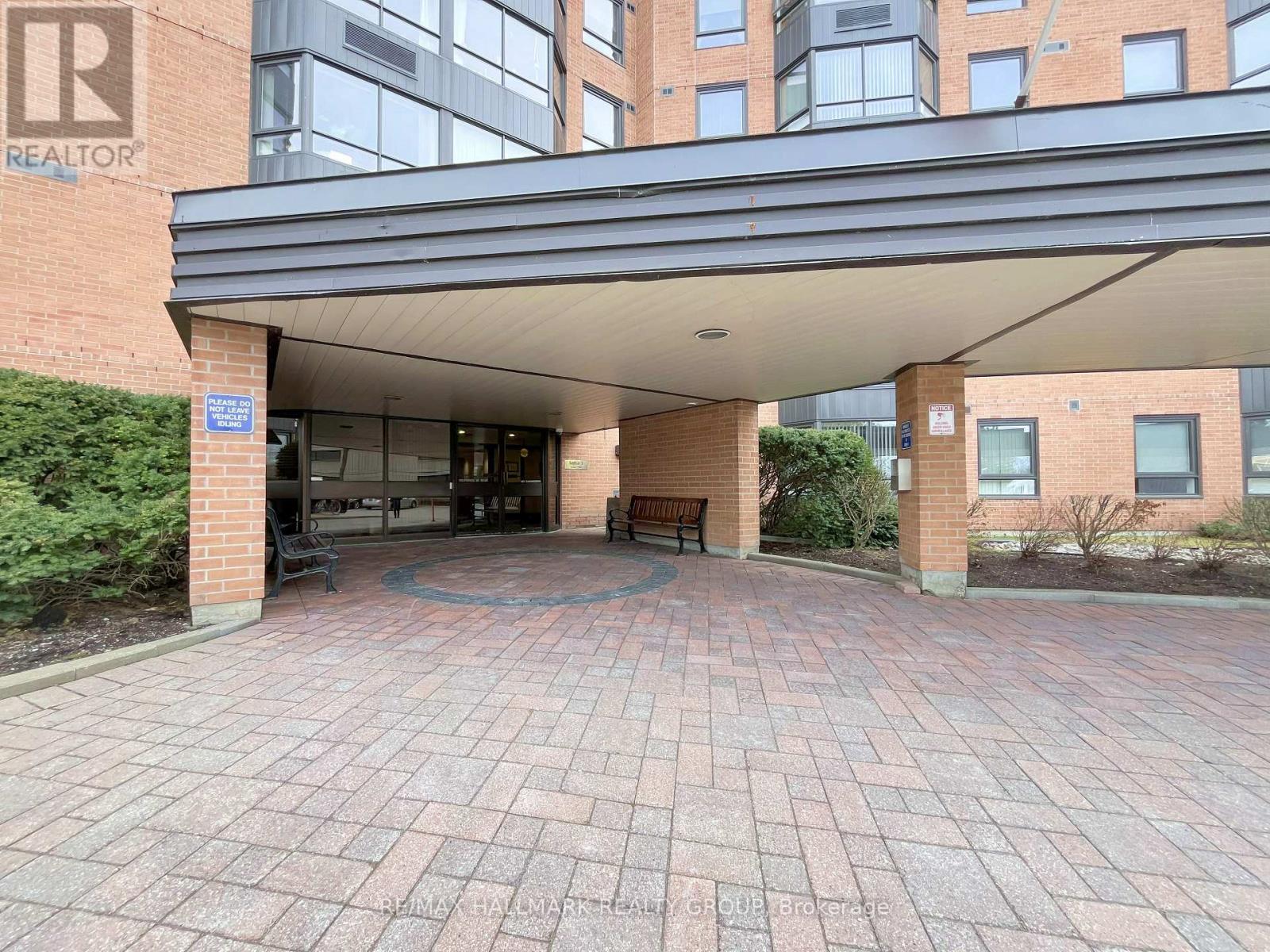 303 - 80 Sandcastle Drive, Ottawa, Ontario  K2H 9E7 - Photo 16 - X12114034