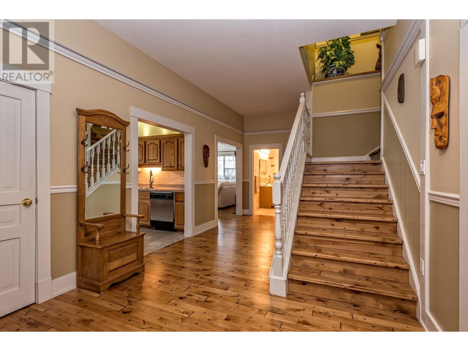 Property at 9739 Delcliffe Road image 4
