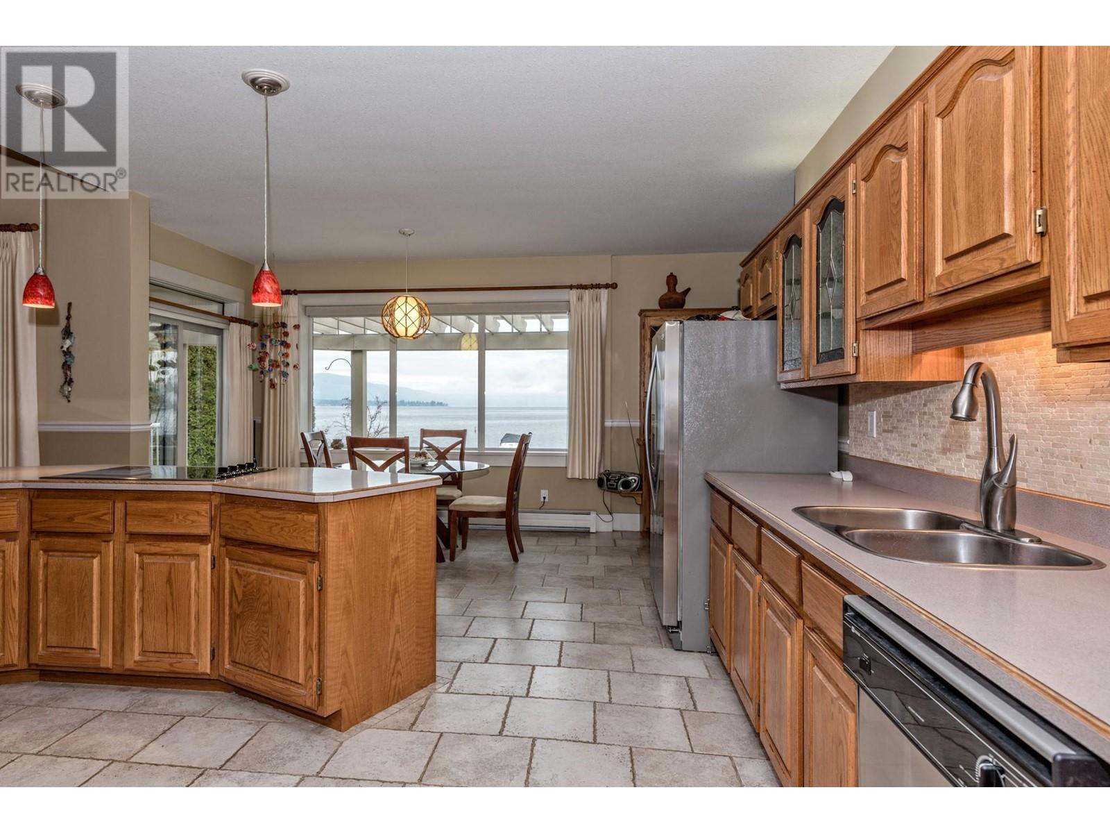 9739 Delcliffe Road, Vernon, British Columbia  V1H 1K9 - Photo 9 - 10313037