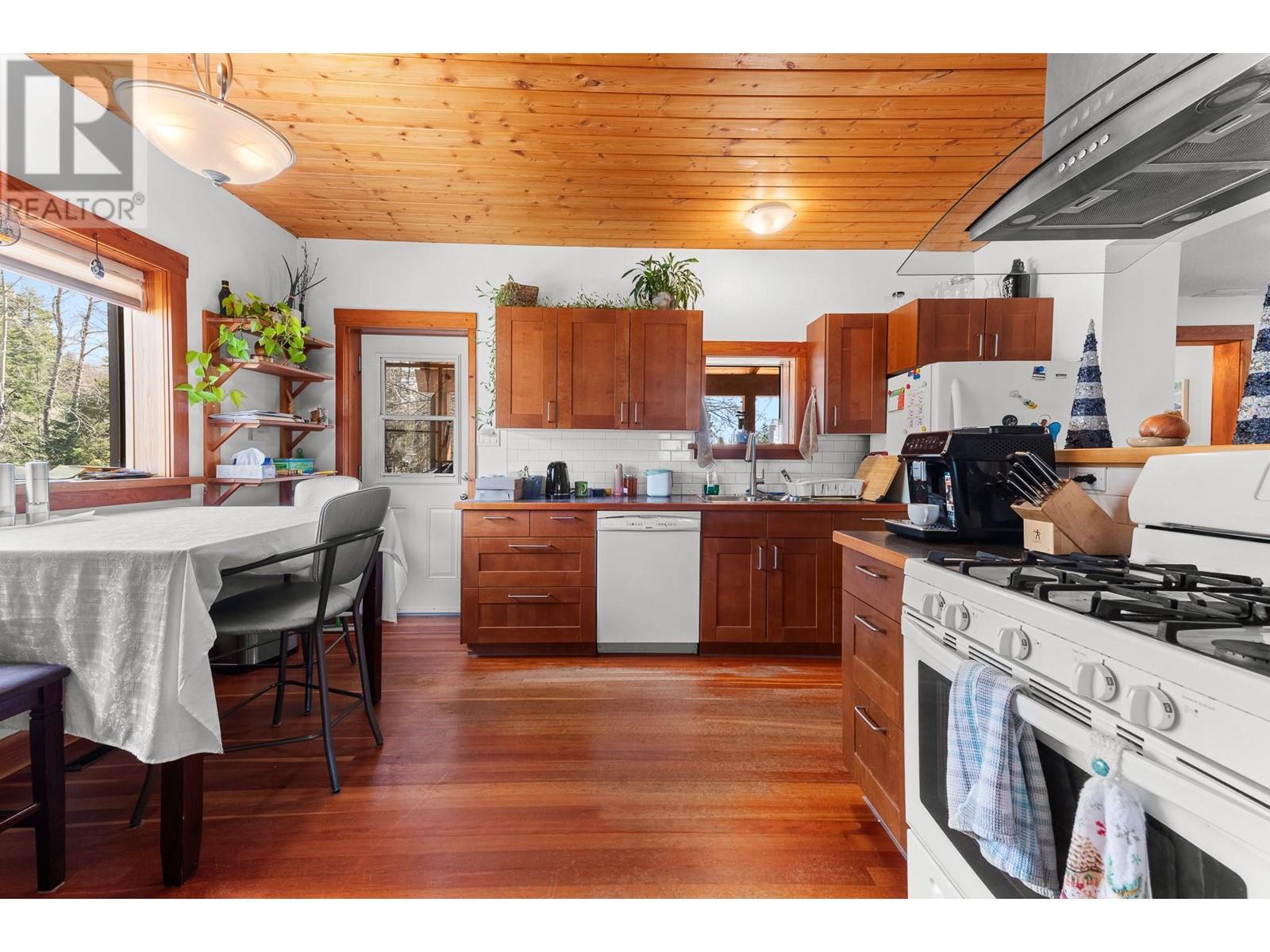 351 Caldwell Street, Kimberley, British Columbia  V1A 1G2 - Photo 11 - 10344312