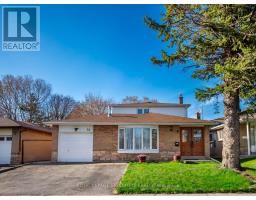22 TWEEDROCK CRESCENT, Toronto, Ontario
