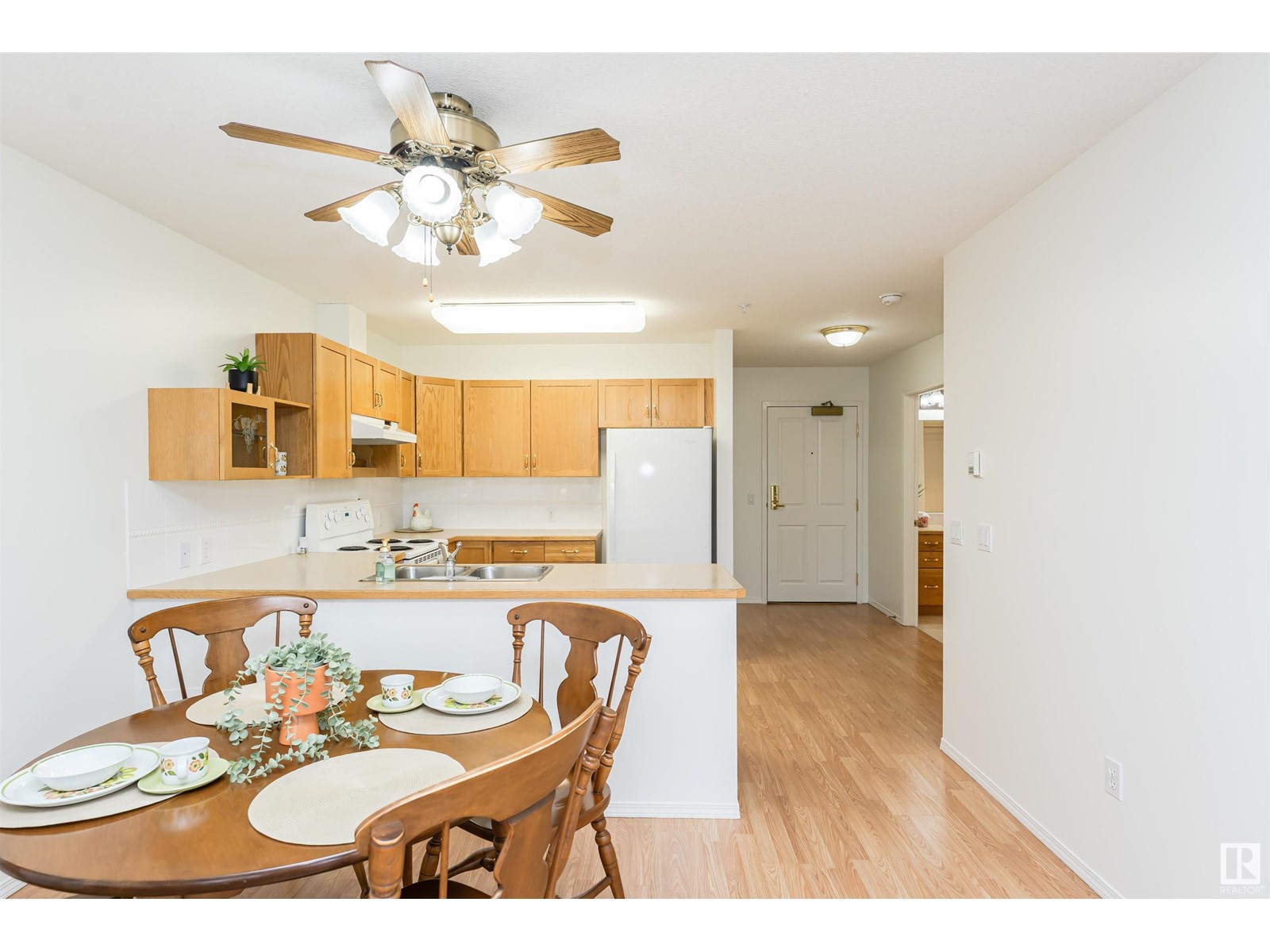 Property at #227 78 MCKENNEY AV image 3