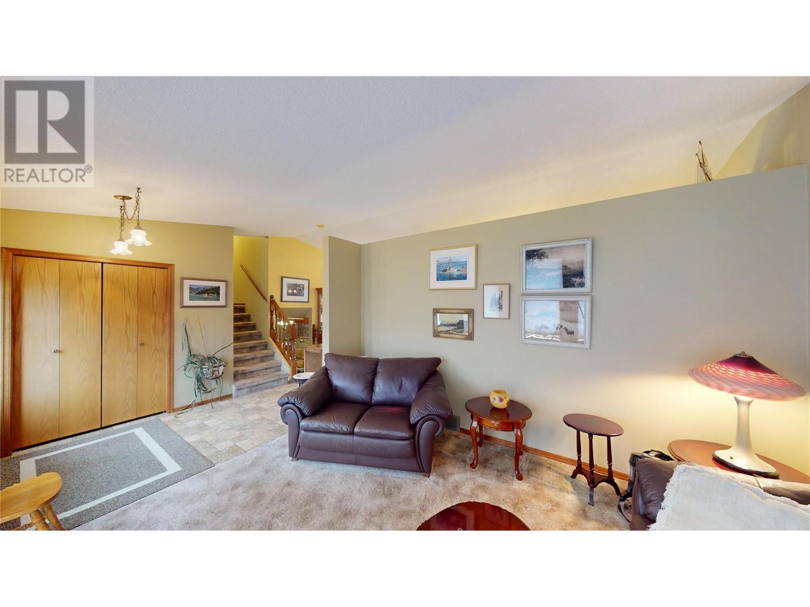 1600 7th Avenue S, Cranbrook, British Columbia  V1C 5V4 - Photo 10 - 10345594