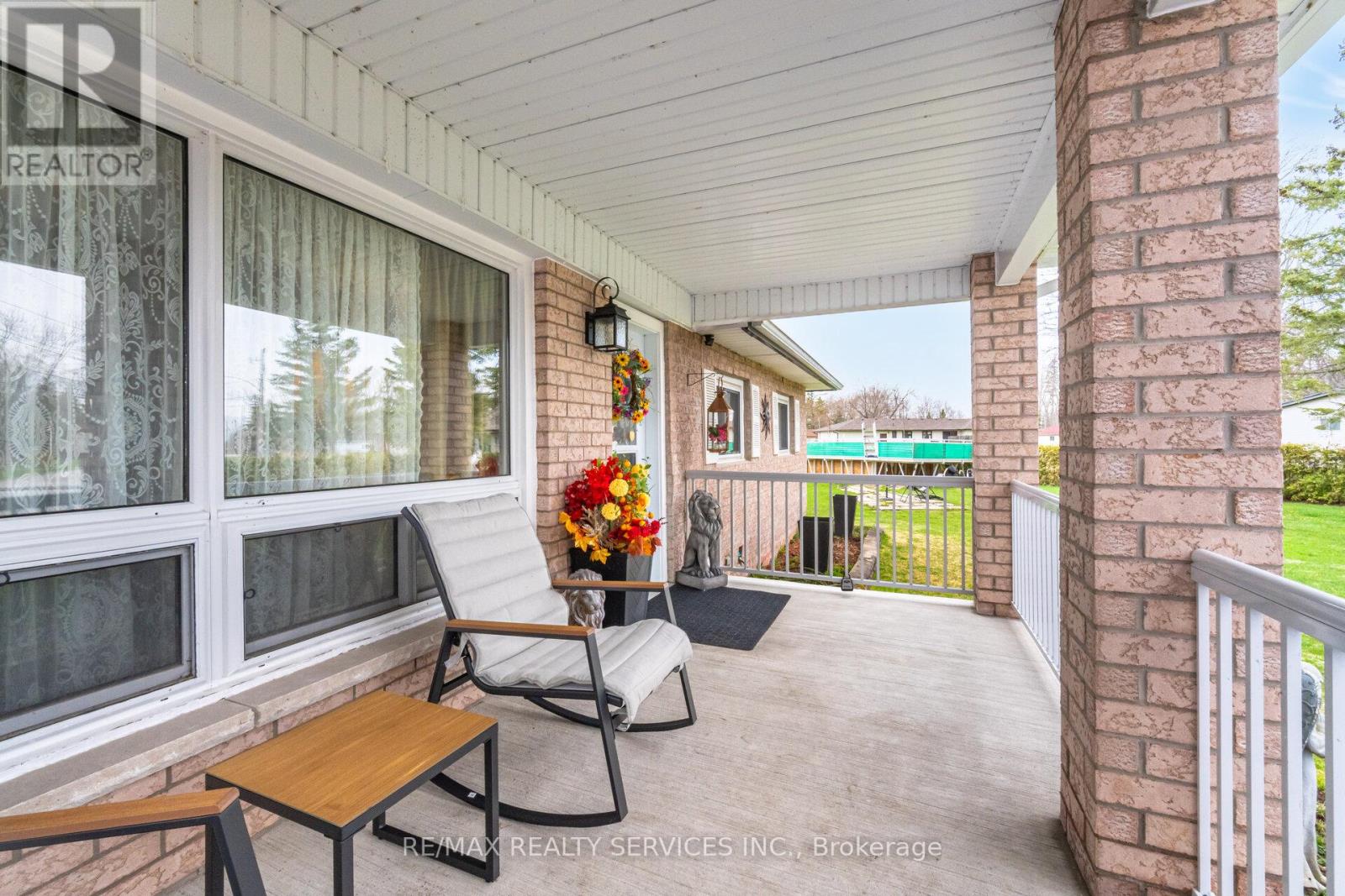 Property at 2 ISLE VISTA DRIVE image 4