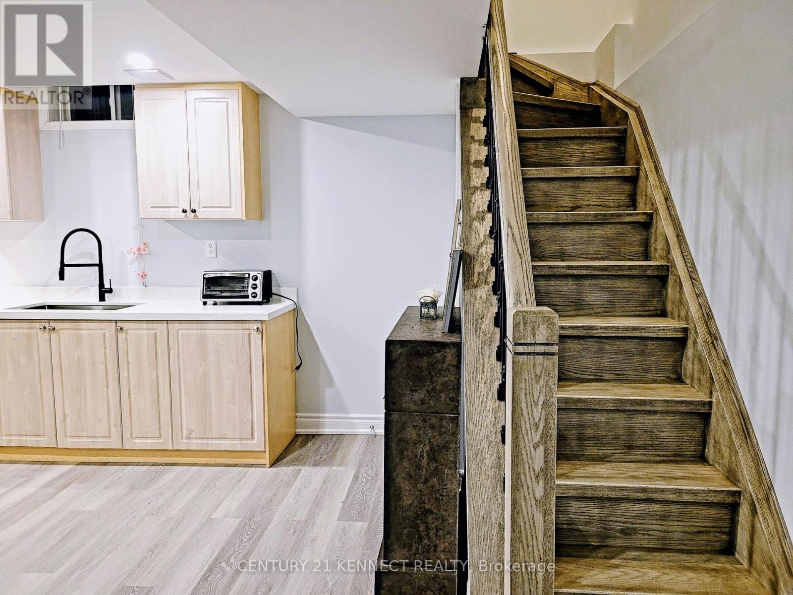 Lower - 9 Oakford Drive, Markham (Cachet), Ontario  L6C 2K9 - Photo 8 - N12114018