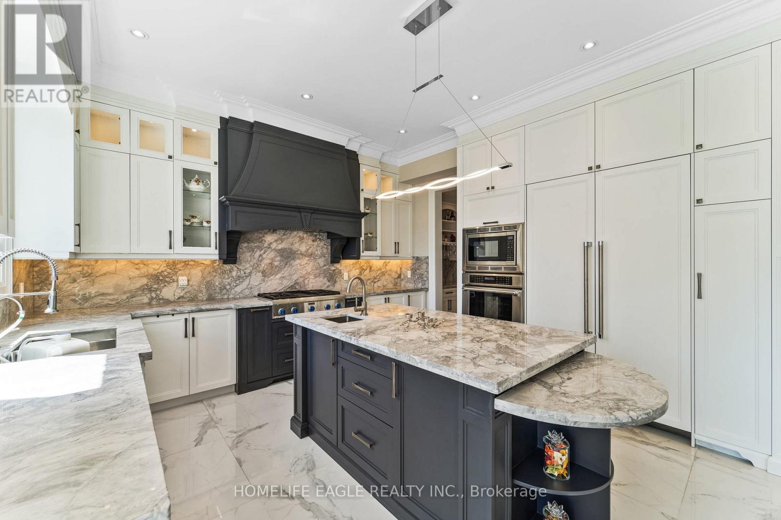 398 Bent Crescent, Richmond Hill, Ontario  L4C 1C3 - Photo 12 - N12114040