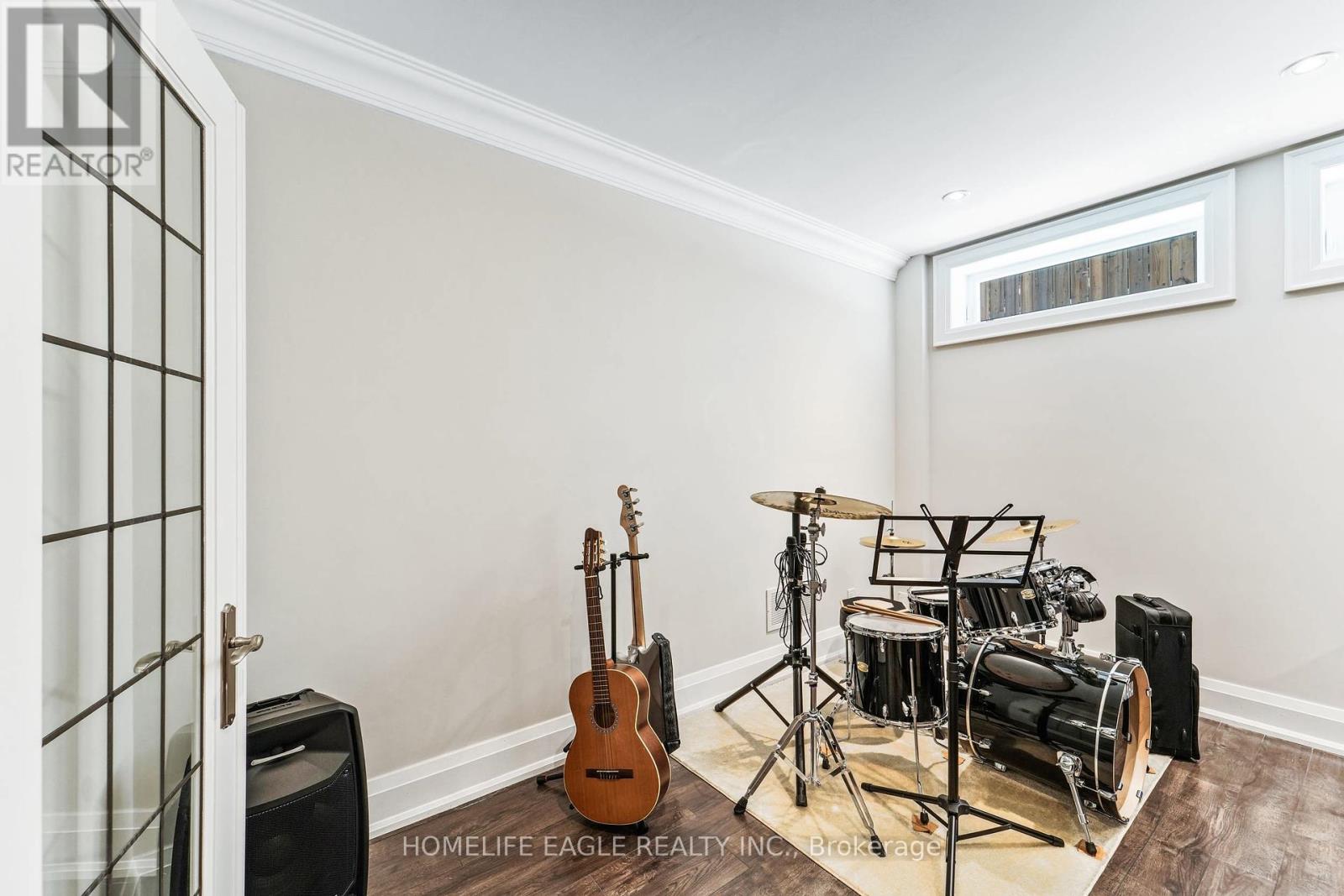 398 Bent Crescent, Richmond Hill, Ontario  L4C 1C3 - Photo 35 - N12114040