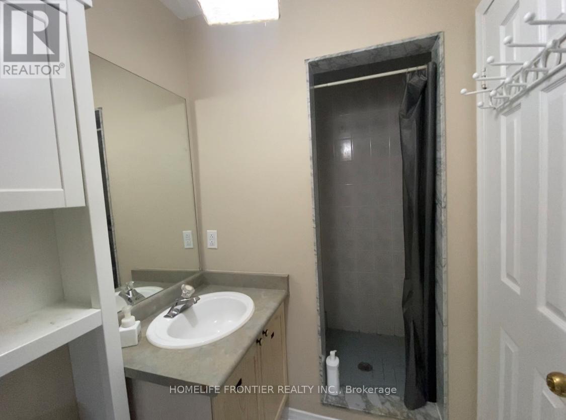 40 Stirrup Court, Brampton (Fletcher's Creek Village), Ontario  L6X 4Y1 - Photo 13 - W12114023