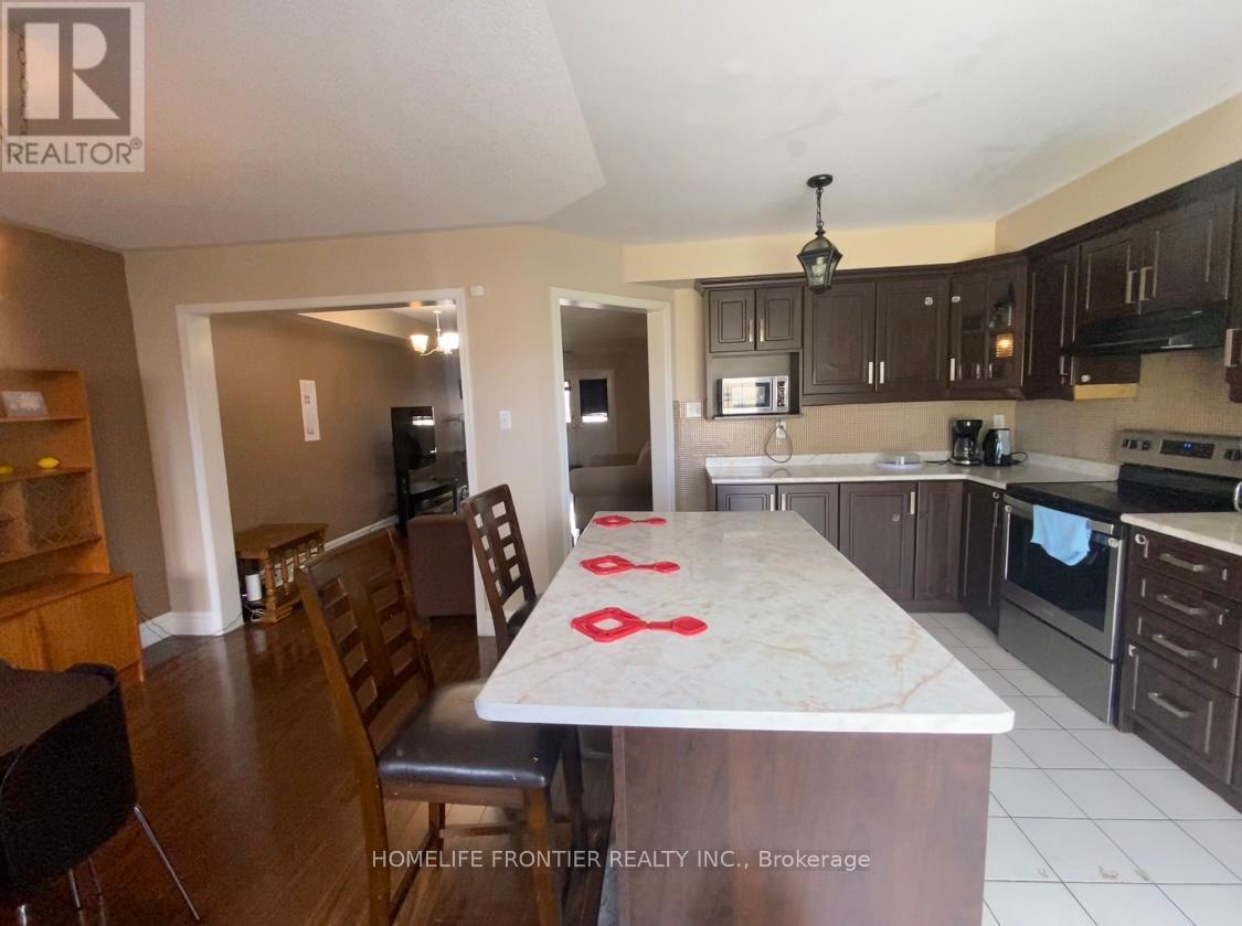 40 Stirrup Court, Brampton (Fletcher's Creek Village), Ontario  L6X 4Y1 - Photo 5 - W12114023