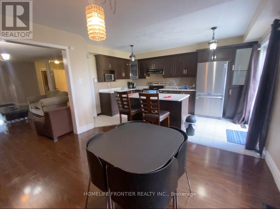 40 Stirrup Court, Brampton (Fletcher's Creek Village), Ontario  L6X 4Y1 - Photo 7 - W12114023