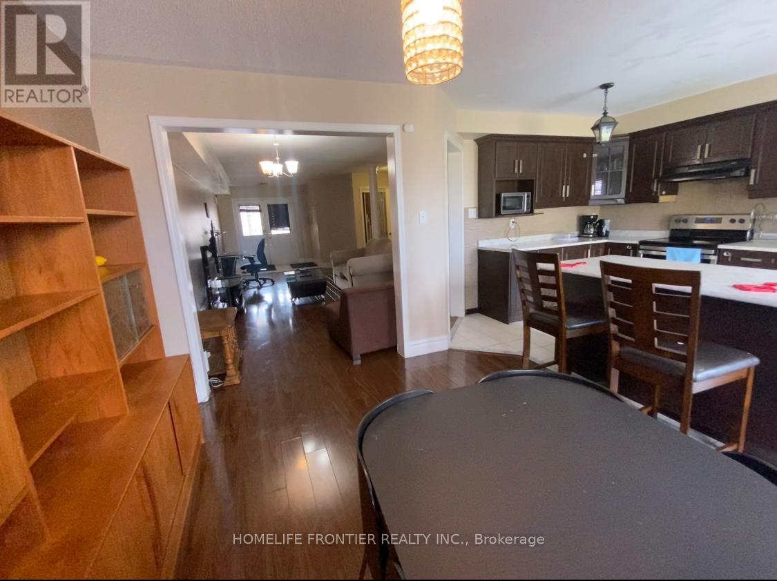 40 Stirrup Court, Brampton (Fletcher's Creek Village), Ontario  L6X 4Y1 - Photo 8 - W12114023