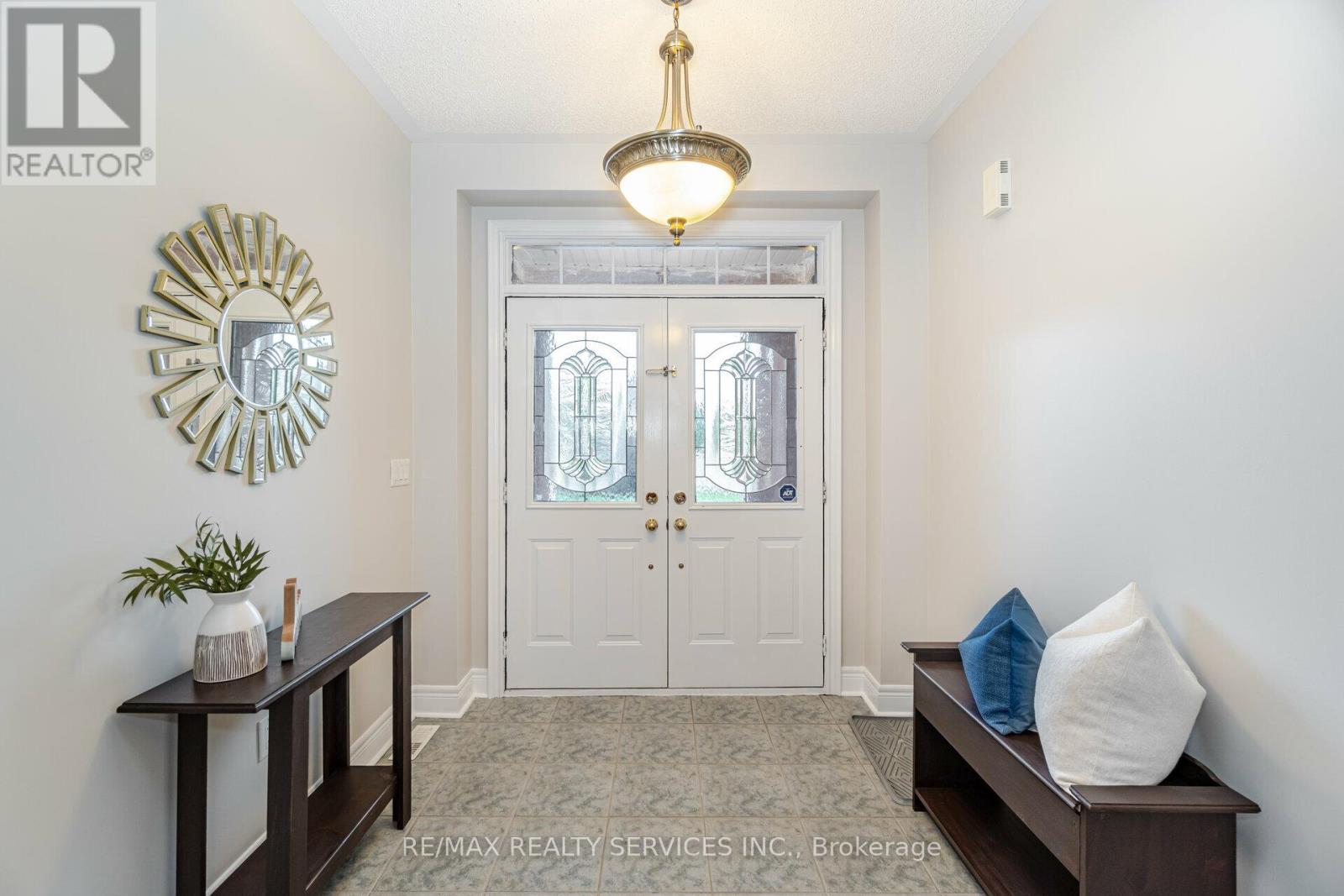 Property at 32 RADIAL STREET image 2