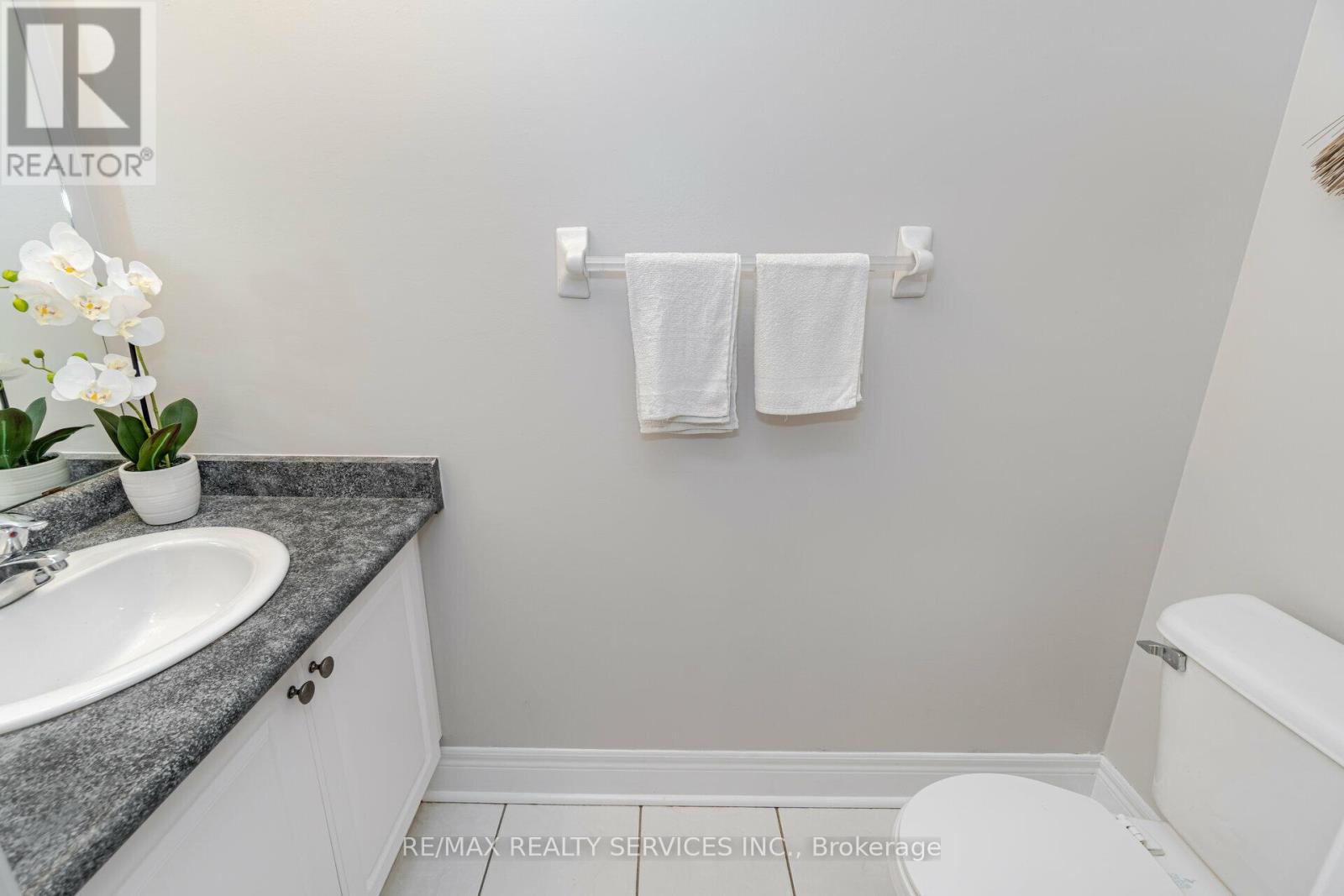 32 Radial Street, Brampton, Ontario  L6Y 5K7 - Photo 21 - W12114029
