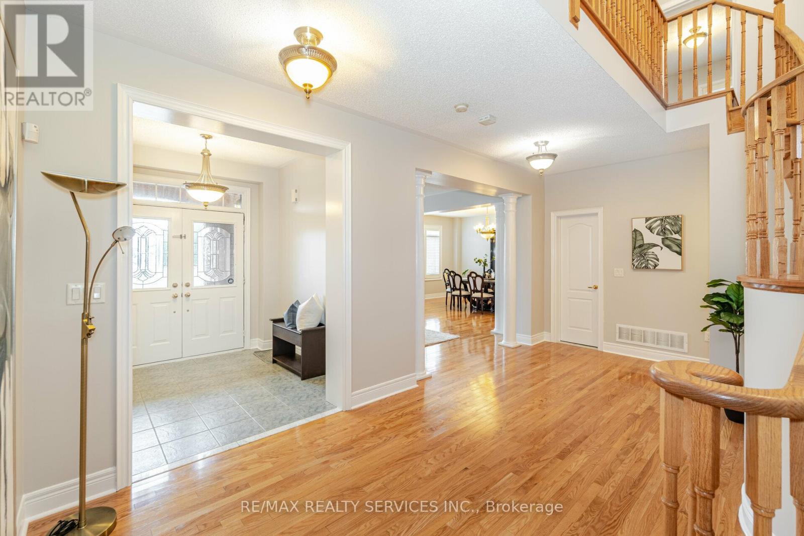 Property at 32 RADIAL STREET image 3