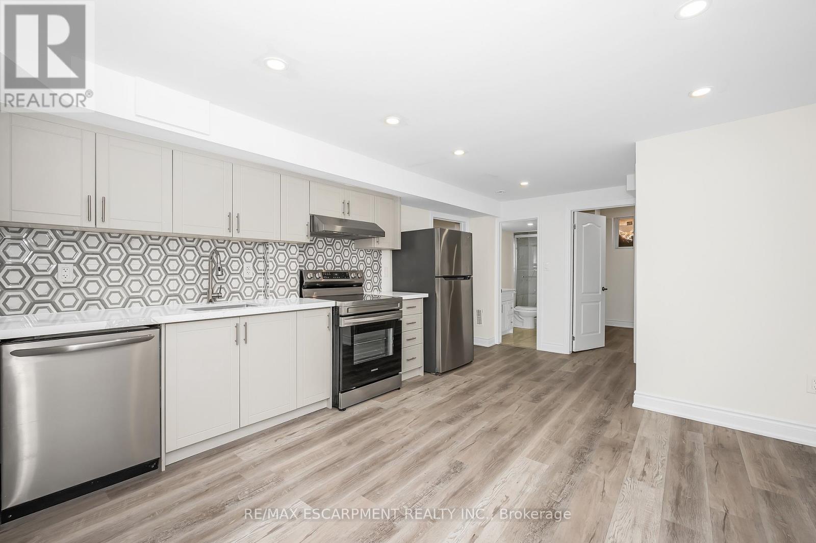 2728 Guilford Crescent, Oakville, Ontario  L6J 6Z8 - Photo 35 - W12114059