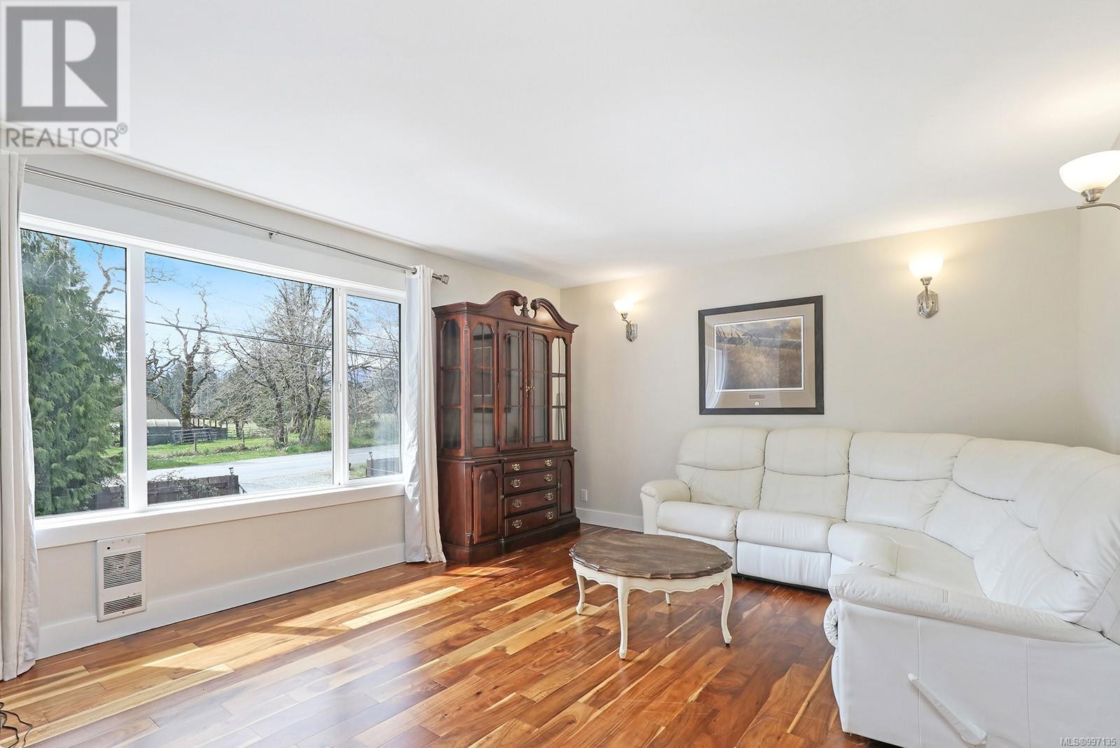 Property at 5252 Headquarters Rd image 2