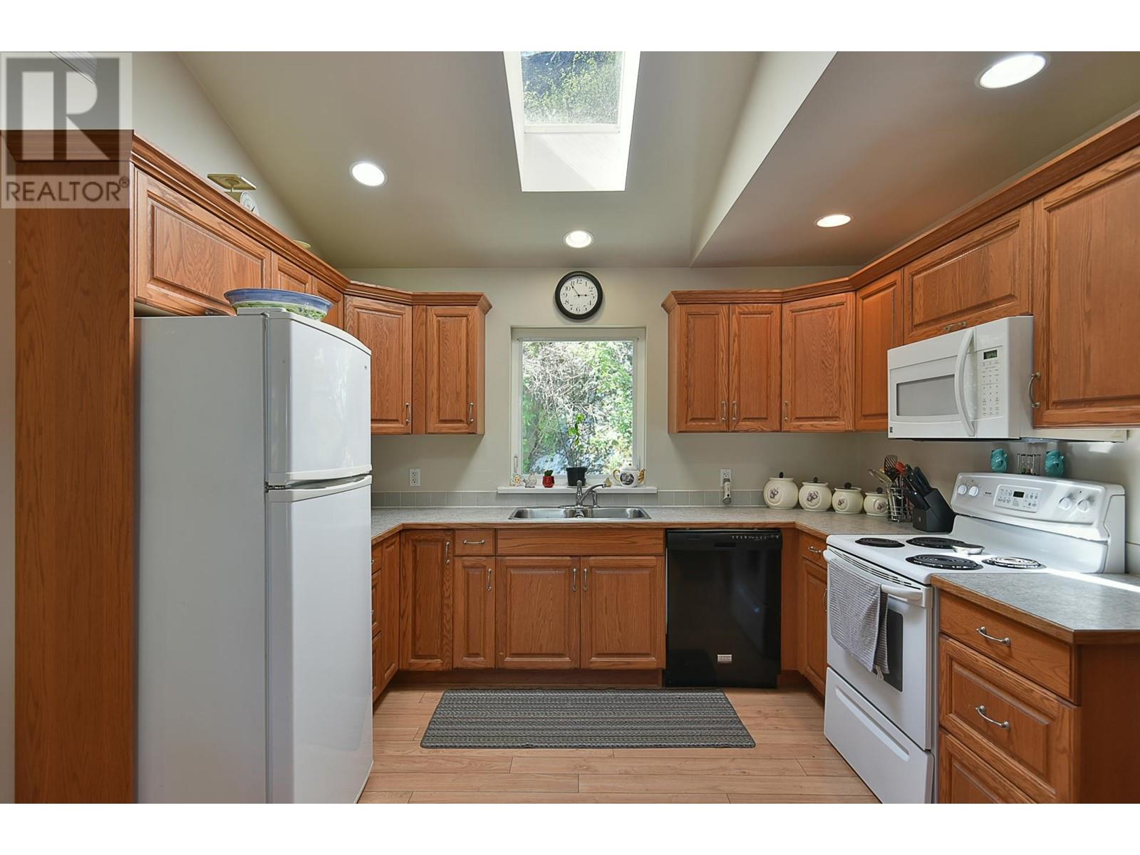 Property at 5689 SALMON DRIVE image 5