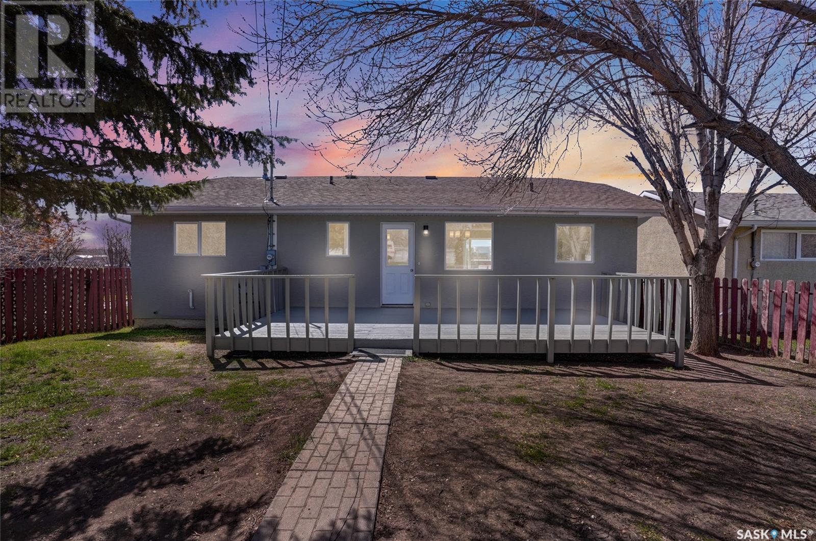 918 Fairford Street E, Moose Jaw, Saskatchewan  S6H 0G5 - Photo 50 - SK004029