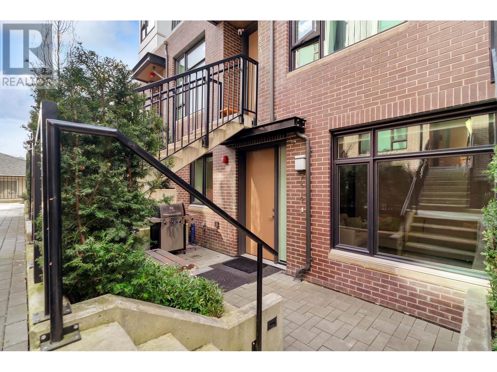 17 7619 Yukon Street, Vancouver, British Columbia  V5X 2Y4 - Photo 4 - R2996521