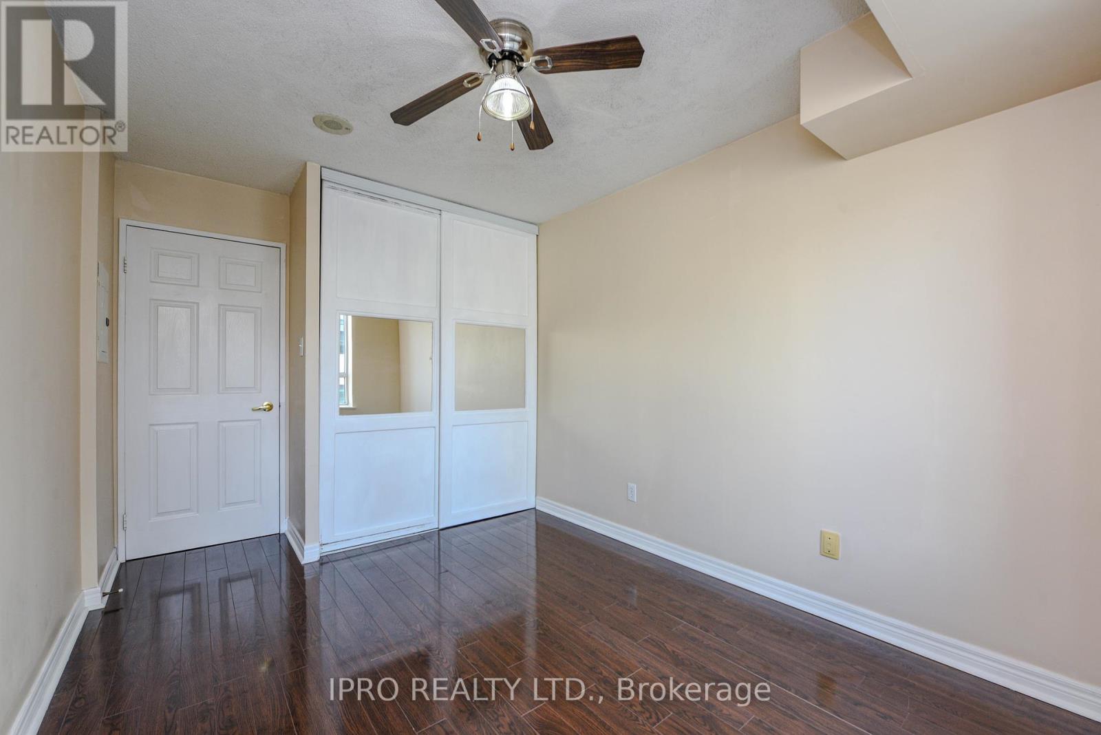 302 - 156 Enfield Place, Mississauga, Ontario  L5B 4L8 - Photo 42 - W12050958