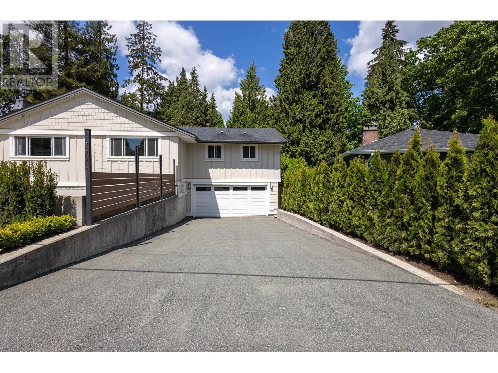 1507 Marine Crescent, Coquitlam, British Columbia  V3J 5X4 - Photo 3 - R2996541