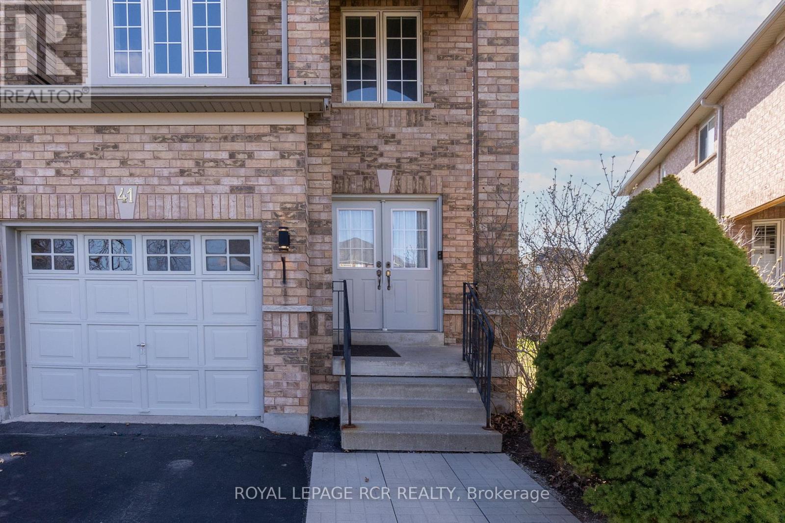 41 Ironhorse Crescent, Caledon, Ontario  L7E 2K6 - Photo 3 - W12110370