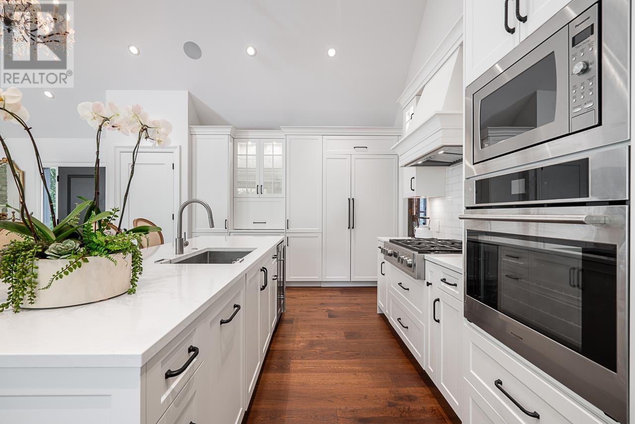 435 Macbeth Crescent, West Vancouver, British Columbia  V7T 1V8 - Photo 13 - R2996576