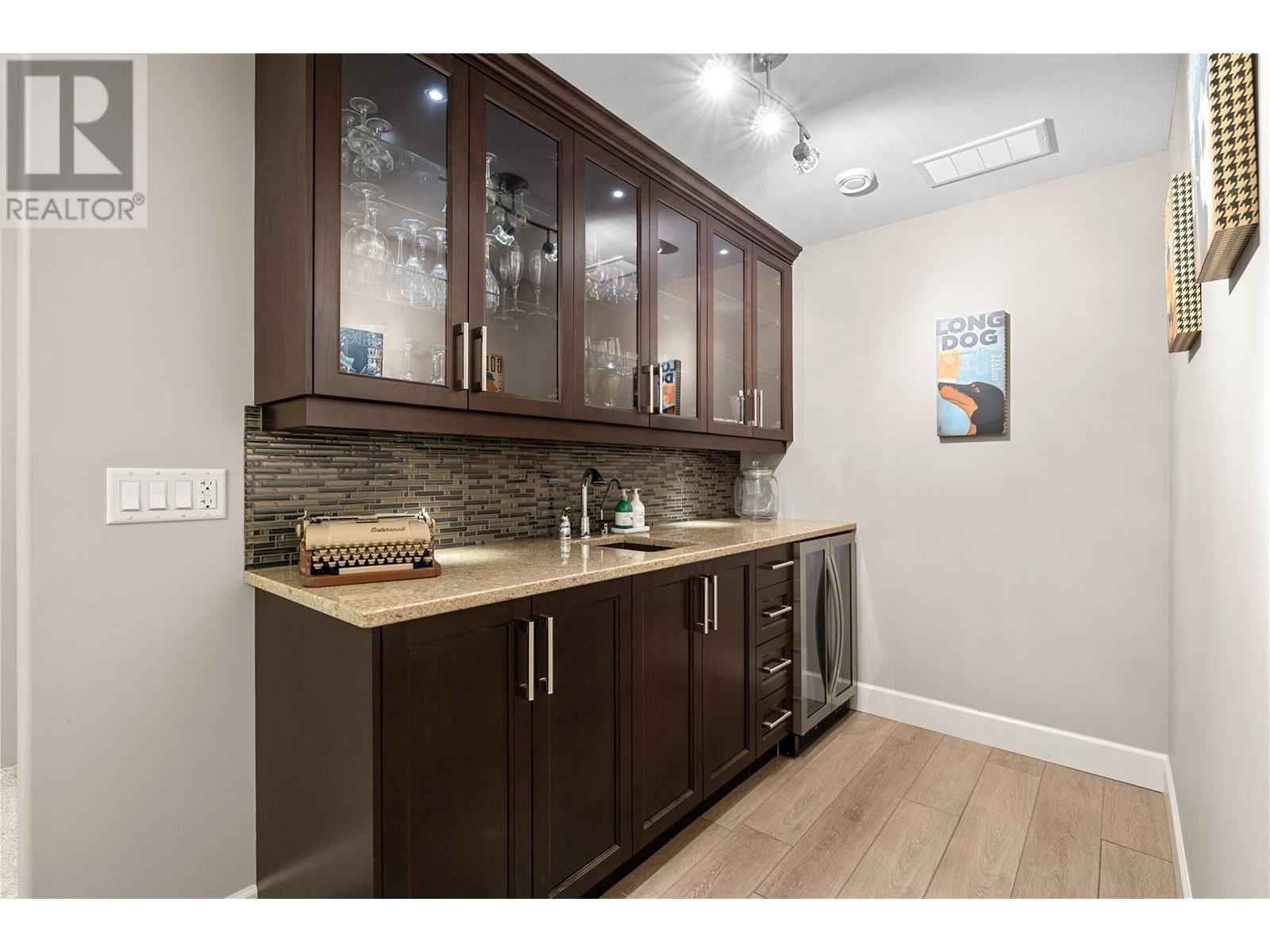 3560 Riviera Drive, Kelowna, British Columbia  V1X 8E4 - Photo 48 - 10345738