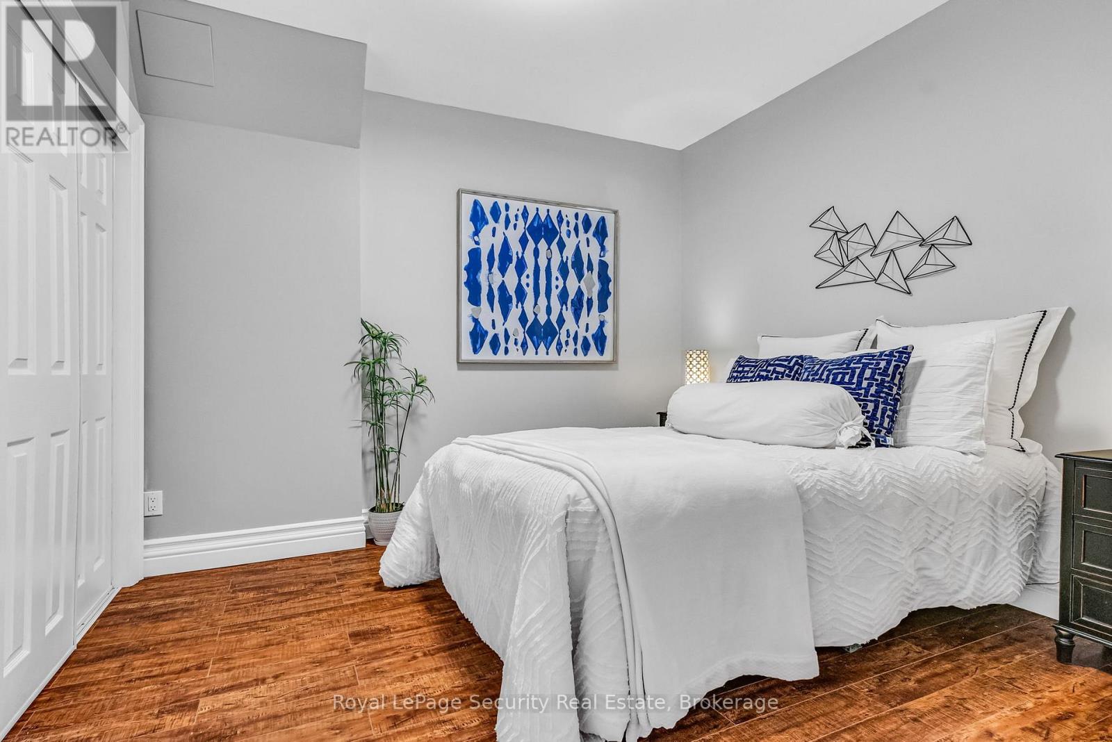 427 Lauder Avenue, Toronto, Ontario  M6E 3J1 - Photo 15 - C12113931