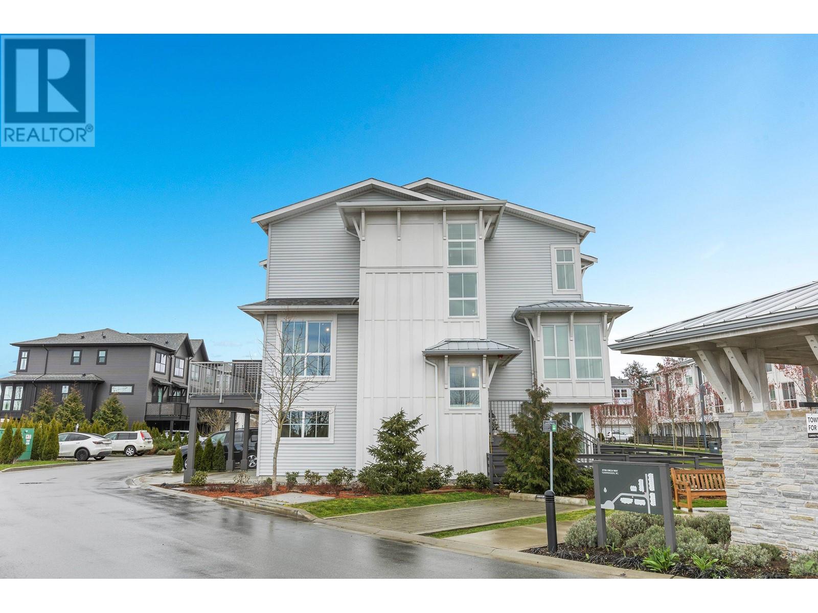 Property at 1 4726 ORCA WAY image 2