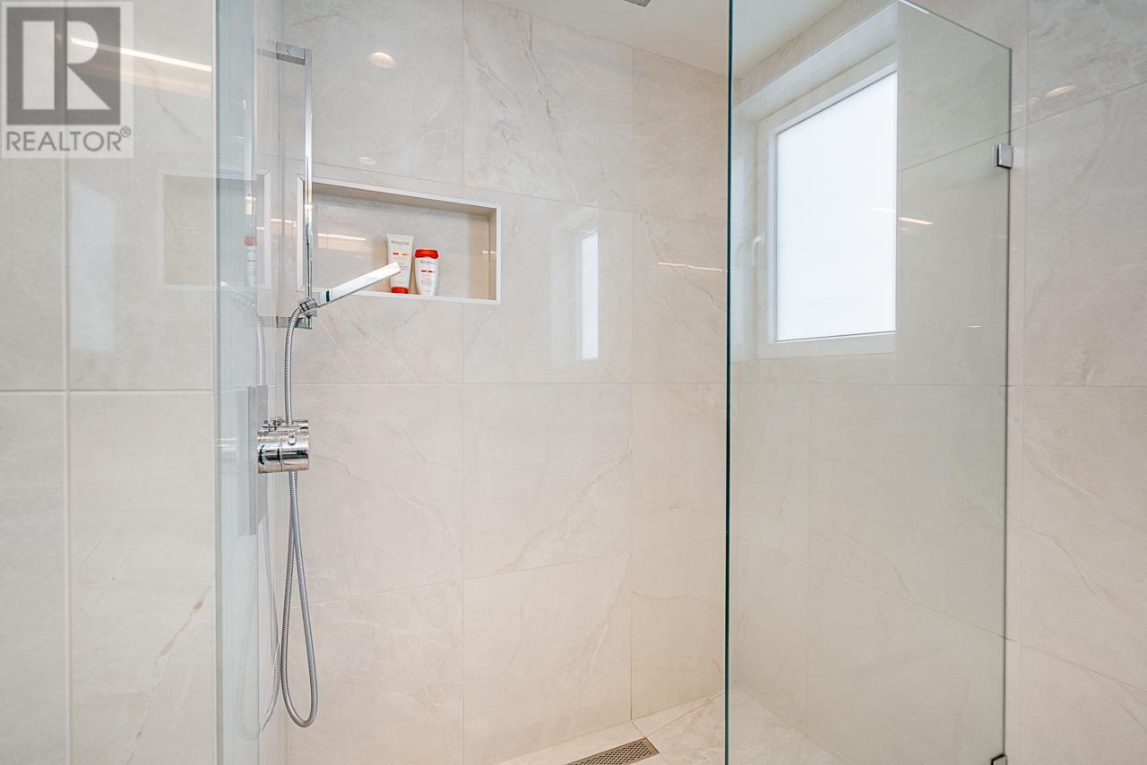 158 W Woodstock Avenue, Vancouver, British Columbia  V5Y 0N1 - Photo 23 - R2995367