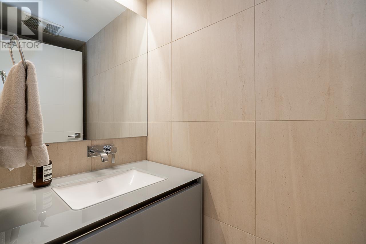 158 W Woodstock Avenue, Vancouver, British Columbia  V5Y 0N1 - Photo 35 - R2995367