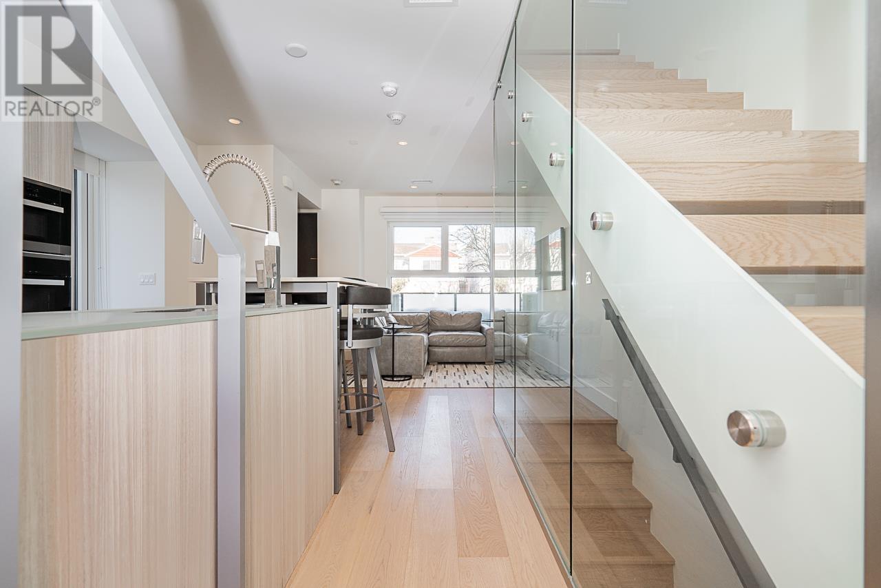 158 W Woodstock Avenue, Vancouver, British Columbia  V5Y 0N1 - Photo 16 - R2995367