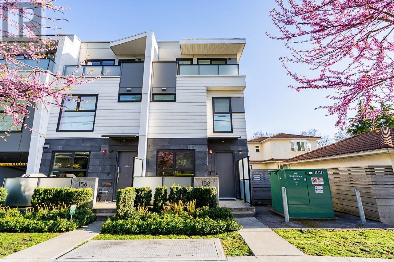 158 W WOODSTOCK AVENUE, Vancouver, British Columbia