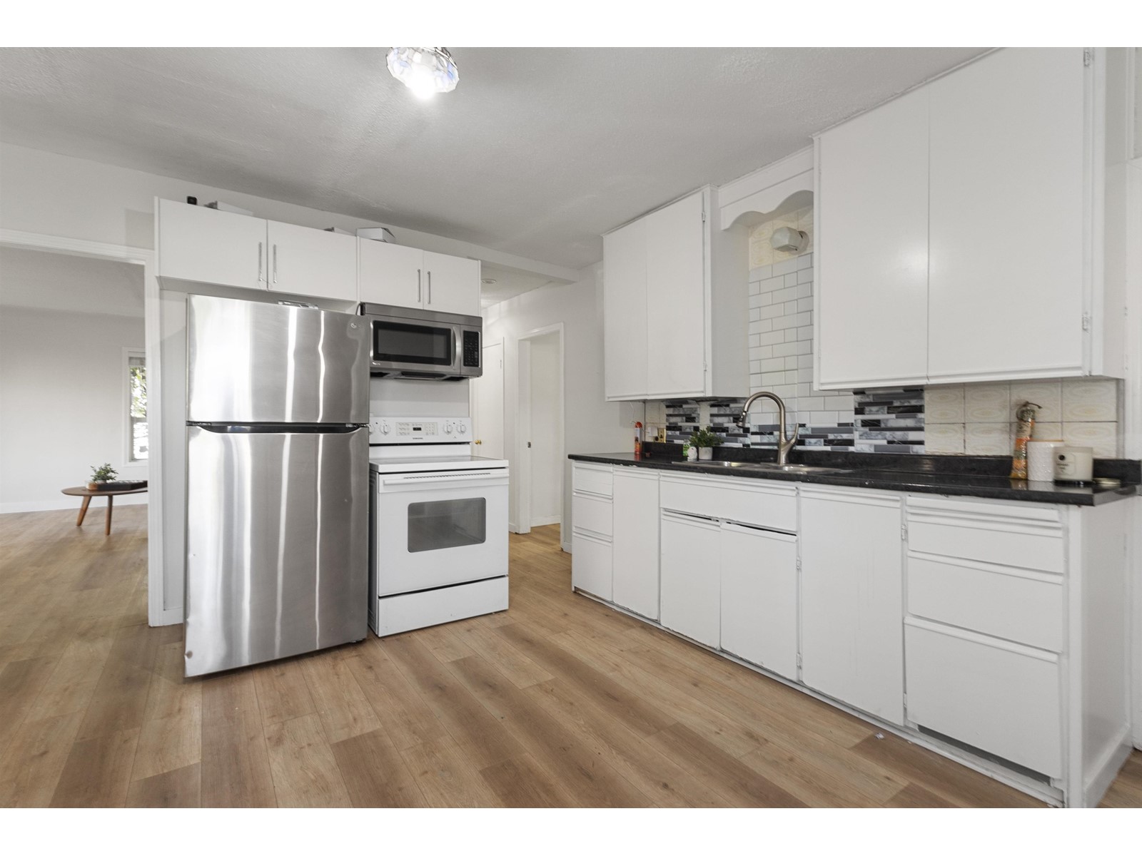 Property at 46228 FIRST AVENUE image 3