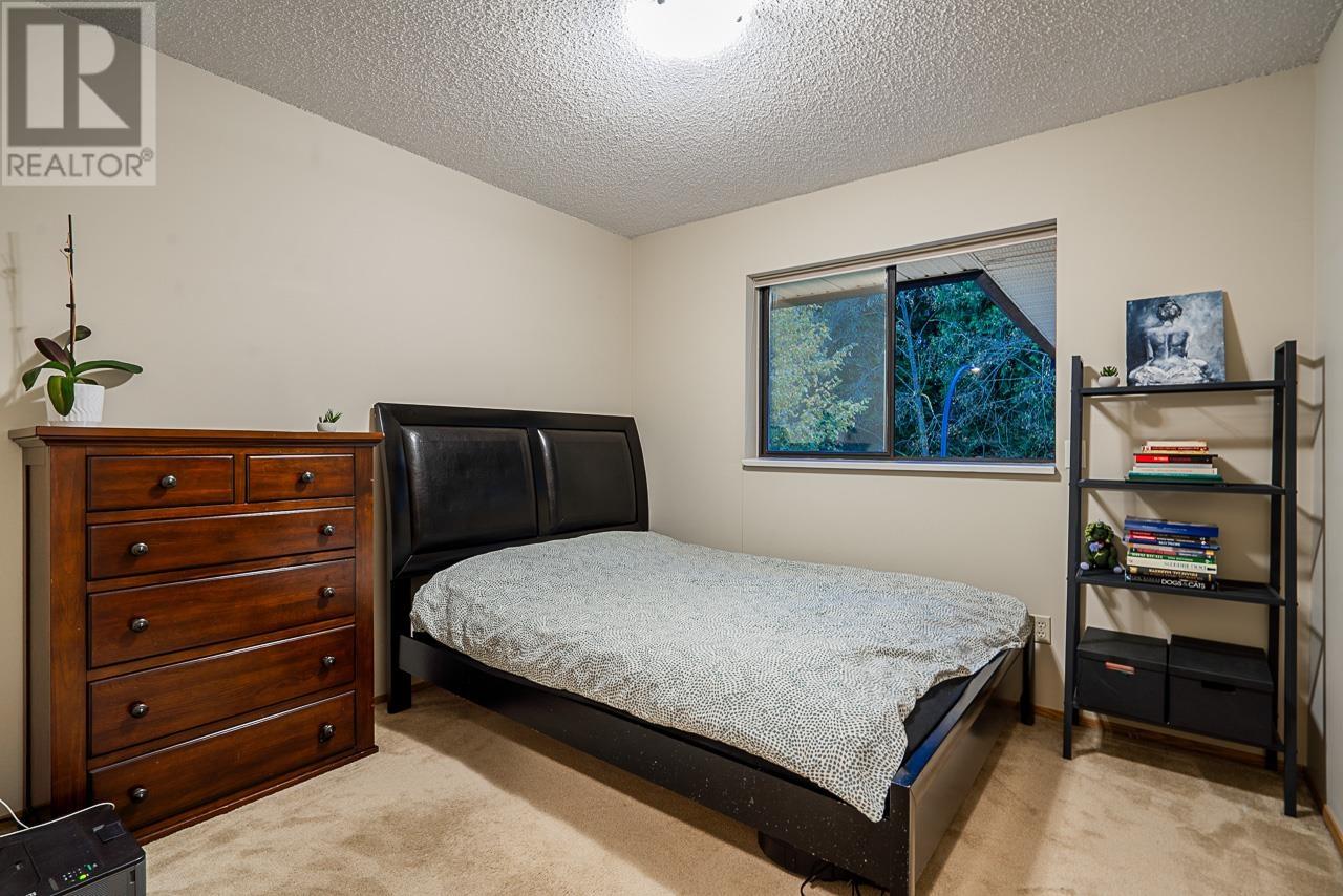 949 Lynwood Avenue, Port Coquitlam, British Columbia  V3B 6J7 - Photo 14 - R2976309