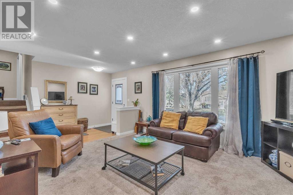 14015 Deer Ridge Drive Se, Calgary, Alberta  T2J 5R5 - Photo 5 - A2211534