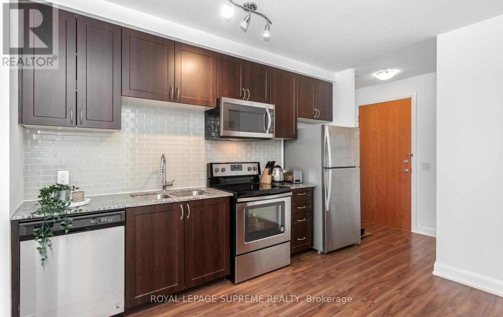 903 - 2800 Keele Street, Toronto, Ontario  M3M 0B8 - Photo 13 - W12114075