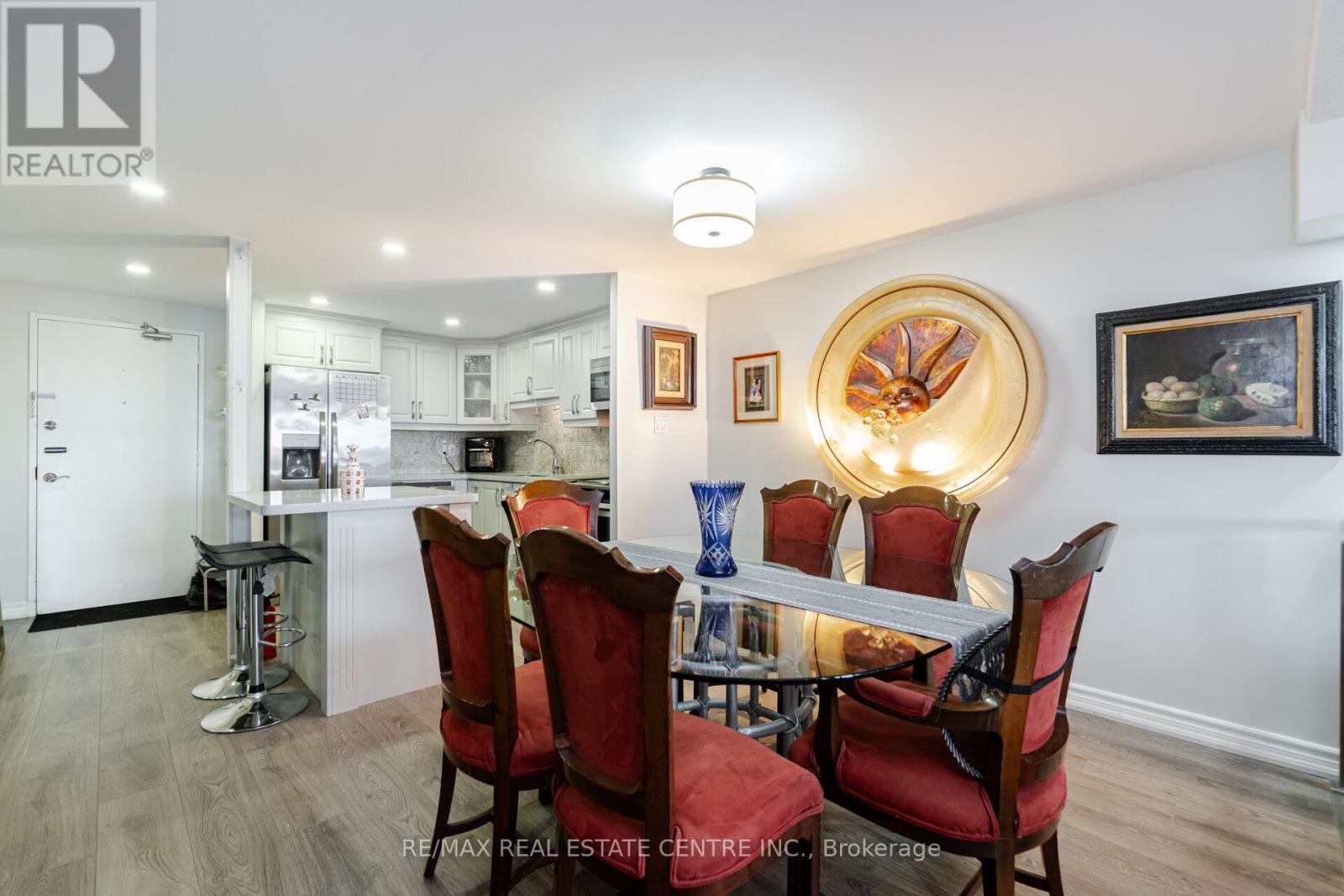 706 - 1359 White Oaks Boulevard, Oakville, Ontario  L6H 2R8 - Photo 13 - W12114097