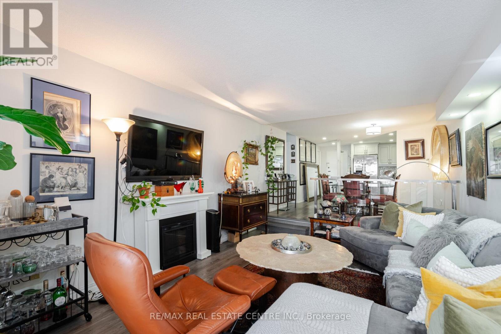 706 - 1359 White Oaks Boulevard, Oakville, Ontario  L6H 2R8 - Photo 16 - W12114097