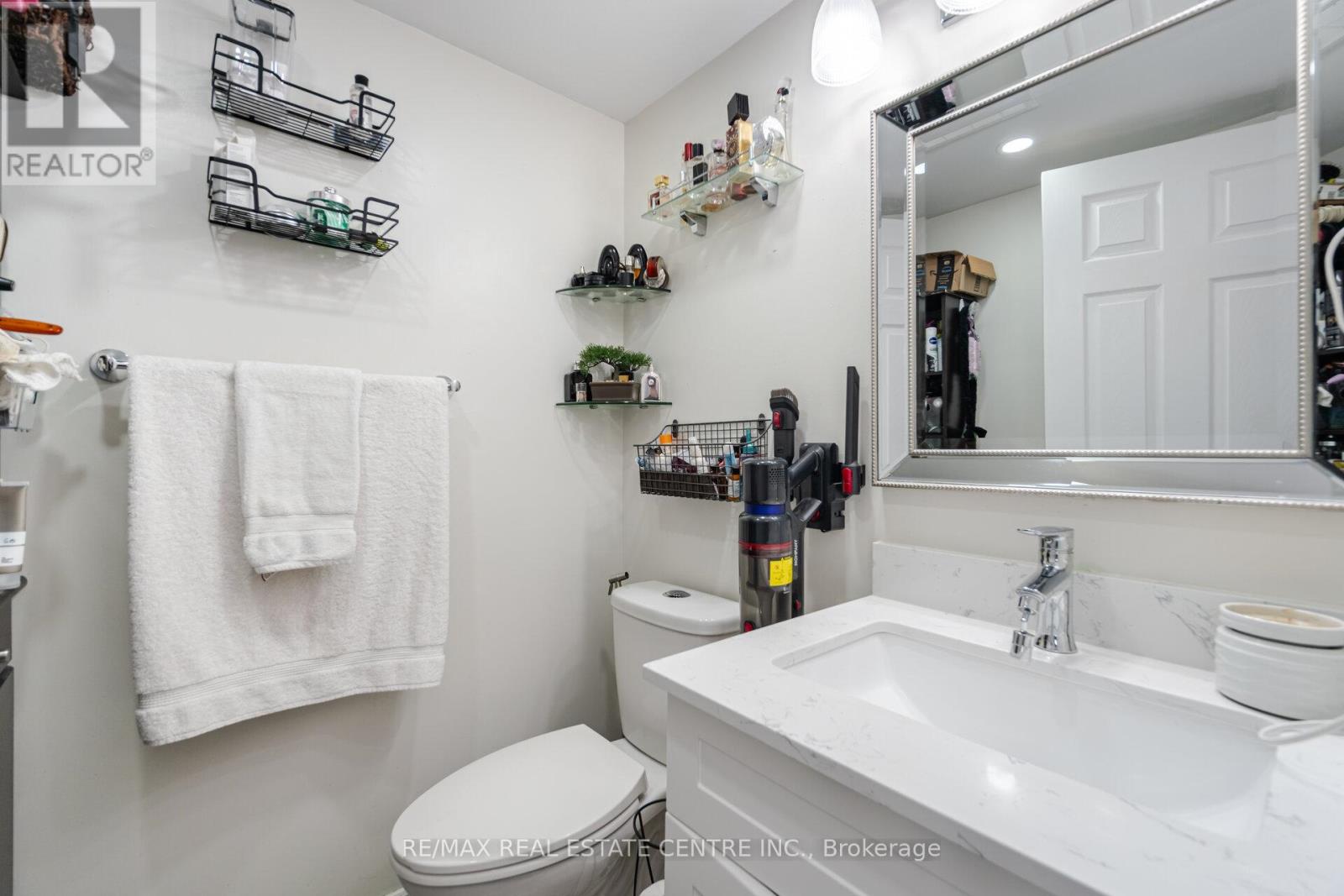 706 - 1359 White Oaks Boulevard, Oakville, Ontario  L6H 2R8 - Photo 21 - W12114097