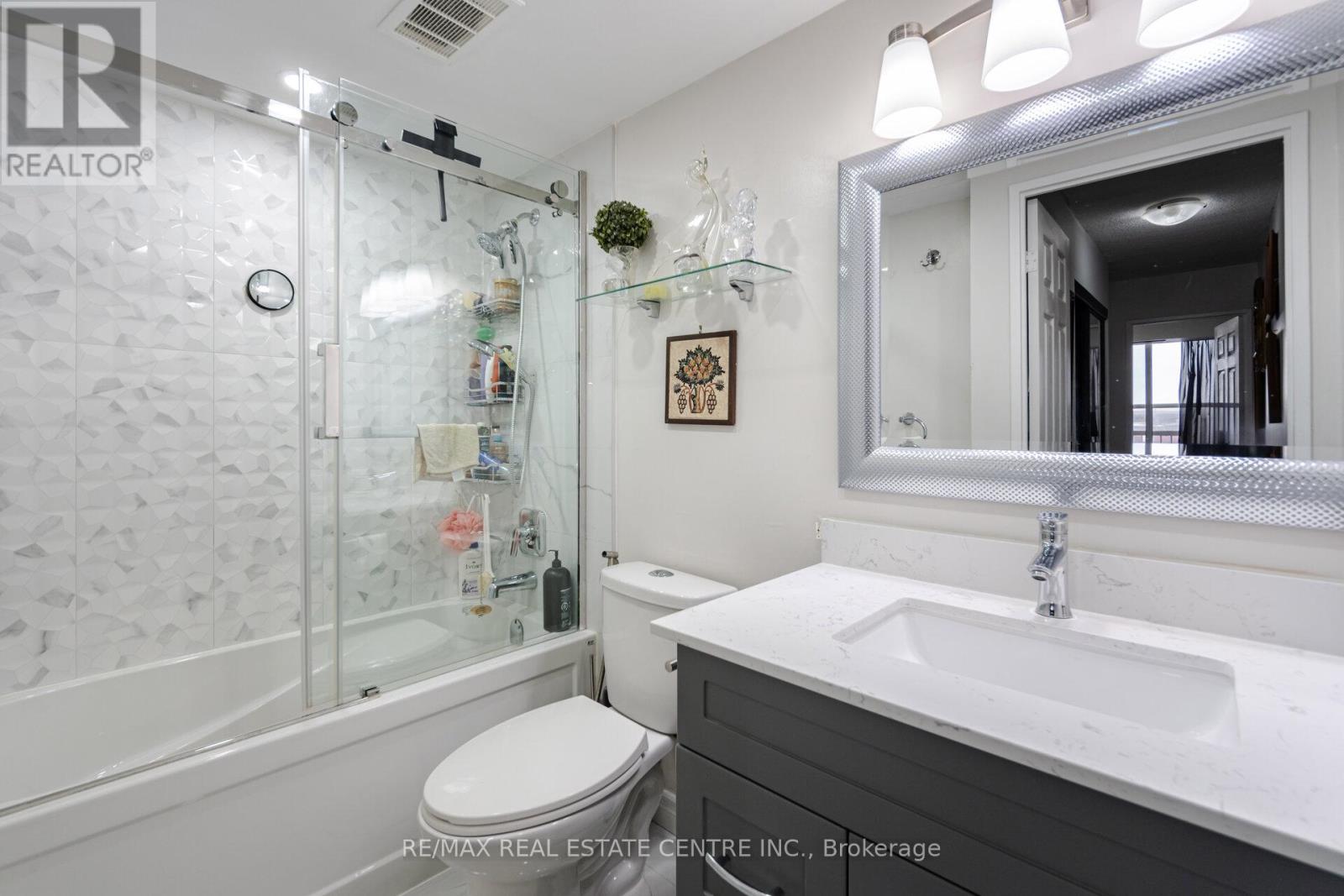 706 - 1359 White Oaks Boulevard, Oakville, Ontario  L6H 2R8 - Photo 24 - W12114097